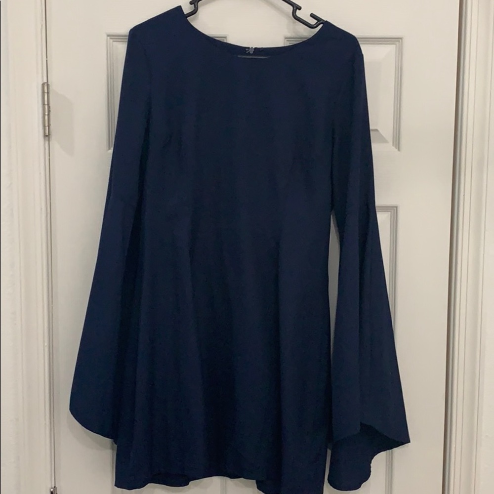 Bell sleeves navy dress 😙